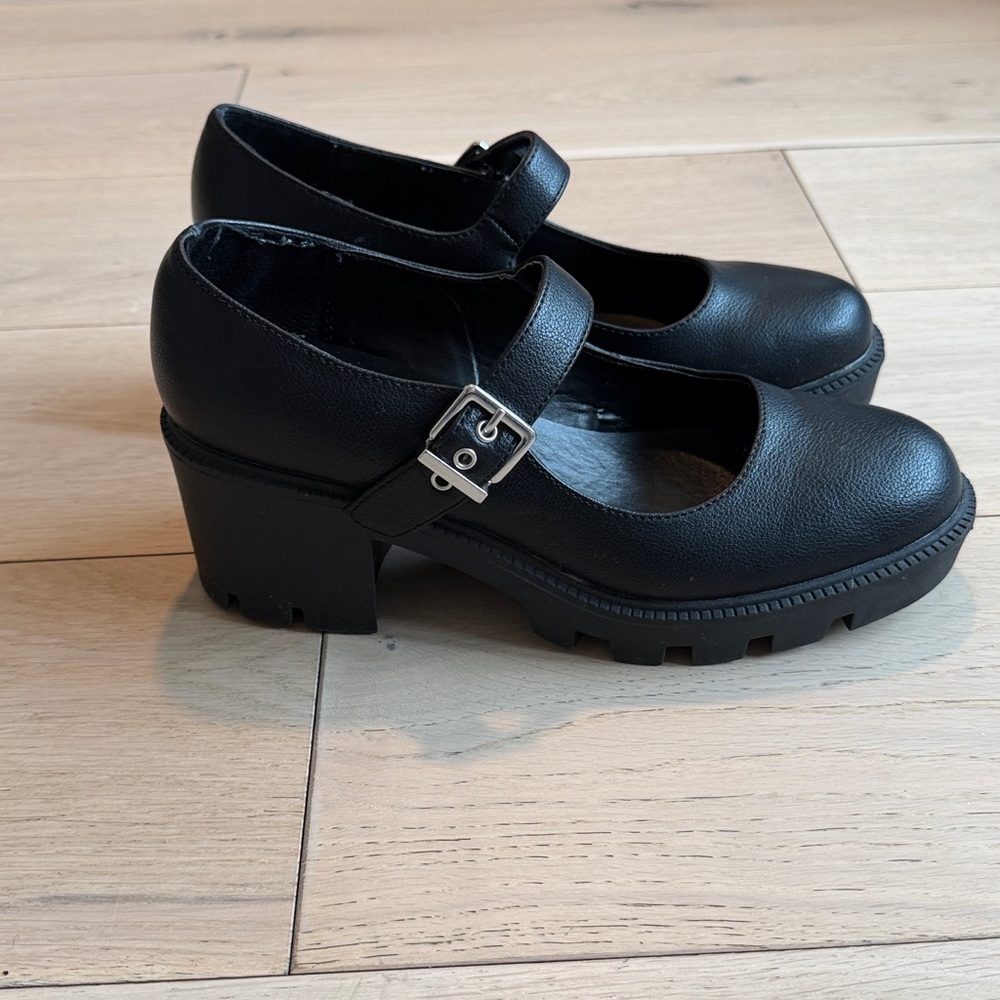 Chunky platform heels